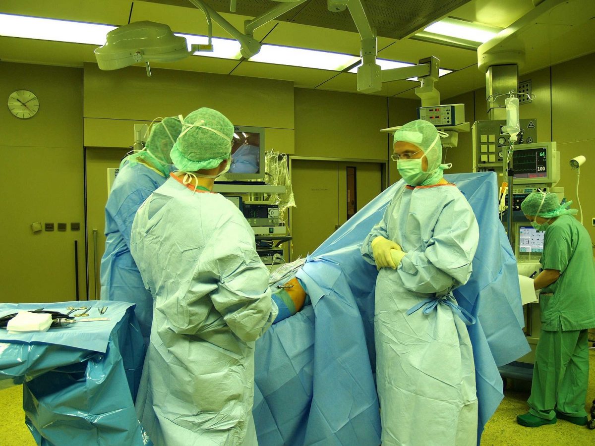 Francia, la Ansm ritira protesi al seno per il rischio di tumore