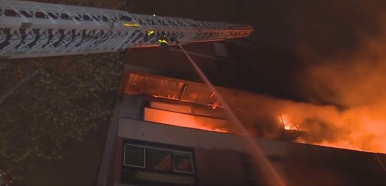incendio a parigi