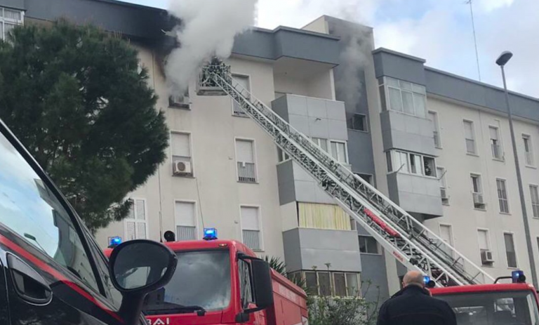 Incendio a Taranto, due morti