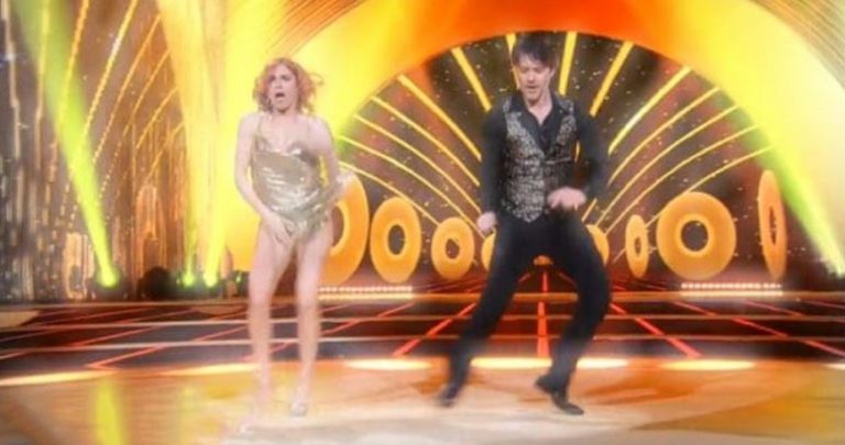 Ballando con le stelle, incidente sexy per Alessandra Tripoli