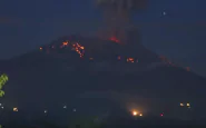 Indonesia, erutta il vulcano Monte Agung