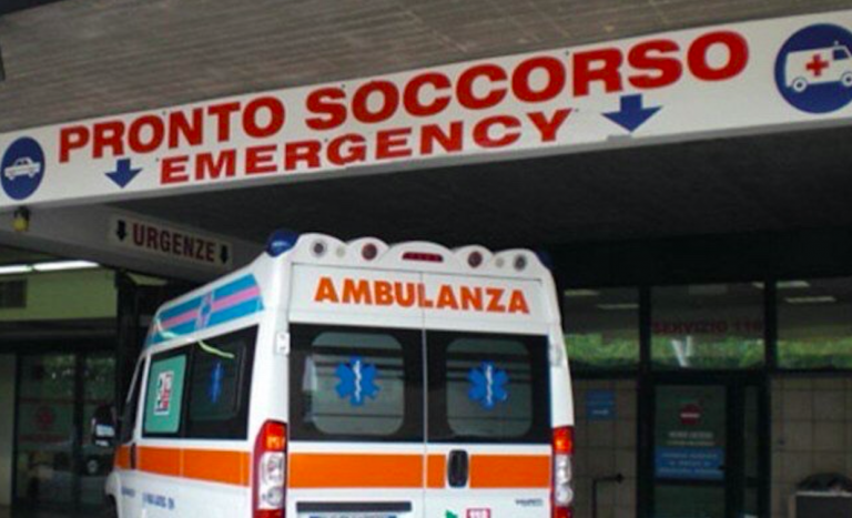 Milano, bimba cade dalla finestra