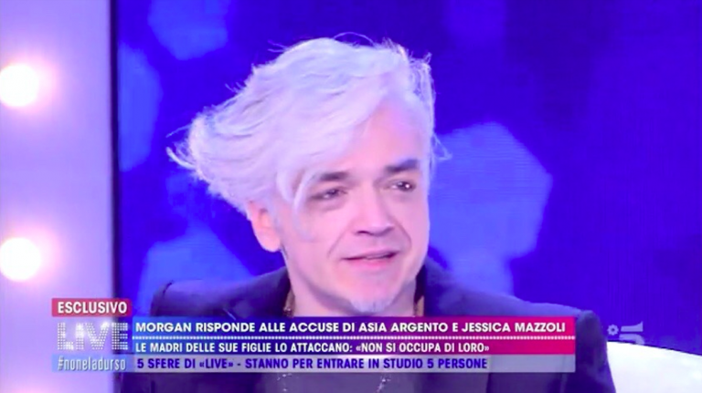 Morgan bestemmia in diretta