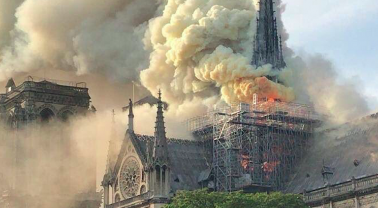 Notre-Dame cause incendio