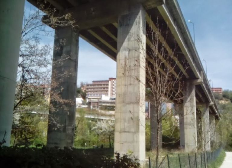 Abruzzo, trovato giudice giù da un ponte in gravi condizioni