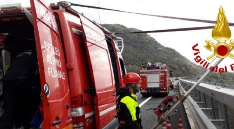 suicidio viadotto