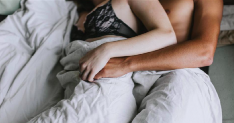 Suocera fa sesso col genero