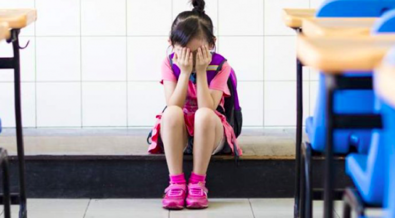 Verona, bimba picchiata a scuola