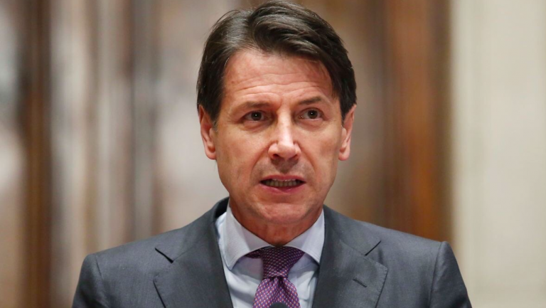 Conte chiede dimissioni Siri