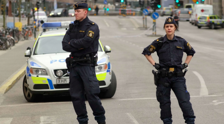 Donna ebrea accoltellata Svezia