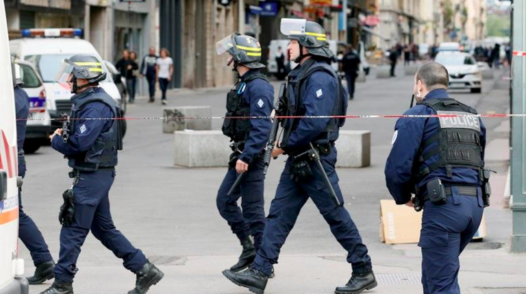Fermato sospetto attentato Lione