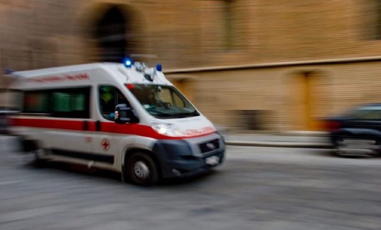incidente milano auto moto
