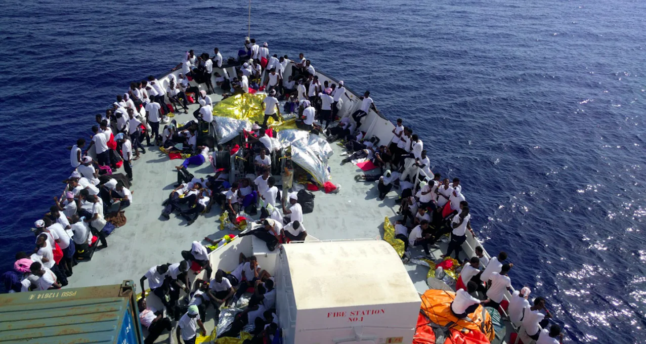 Migranti recuperati a Lampedusa