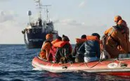 80 migranti in mare