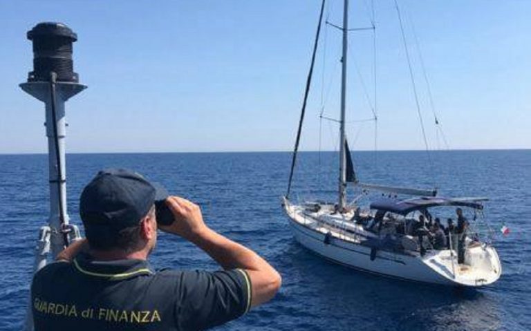 migranti soccorsi