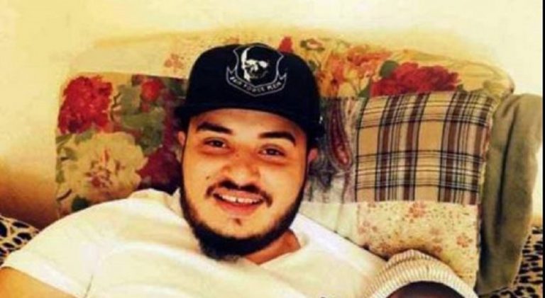 padre uccide figlio