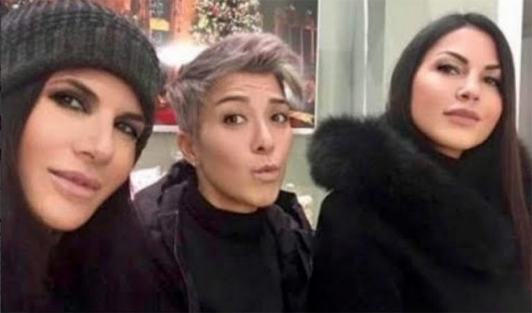 pamela prati con le sue agenti