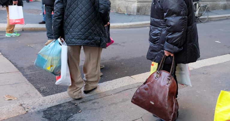 Povertà in Italia, i dati Eurostat