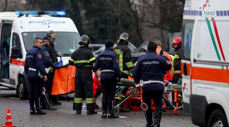 Roma, donna morta sul marciapiede, forse investita