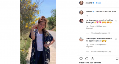 shakira instagram senza trucco 400x218