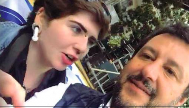 Valentina, minacce per il selfie con Salvini