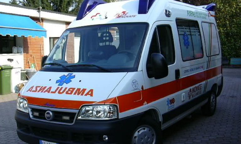 scontro auto camion