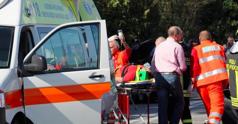 Arezzo, danno fuoco a malata di Alzheimer