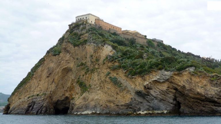 carcere evasione nisida