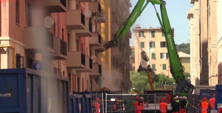 demolita casa ponte morandi 768x391