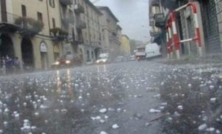 Dopo il caldo arrivano i temporali (con allerta grandine) Dopo il caldo arrivano i temporali (con allerta grandine)