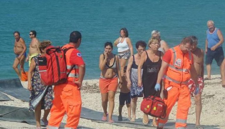 lido camaiore morto in mare