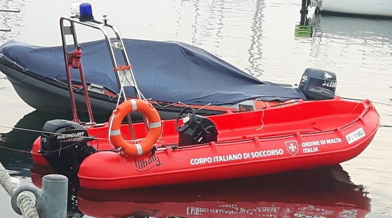 lonate del garda giovane rimessaggio barche