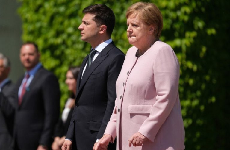 malore angela merkel