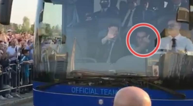 maurizio sarri dito