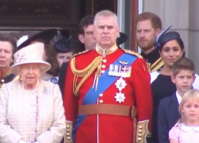 meghan harry rimprovero 2 768x553