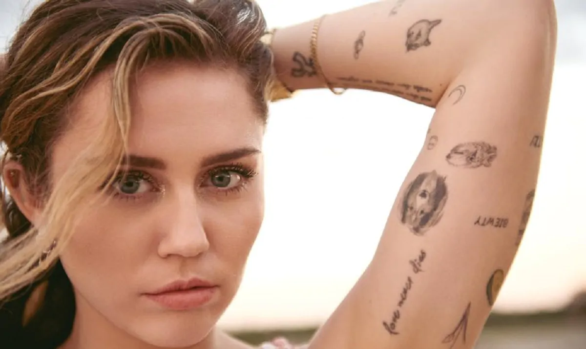 Miley Cyrus aggredita