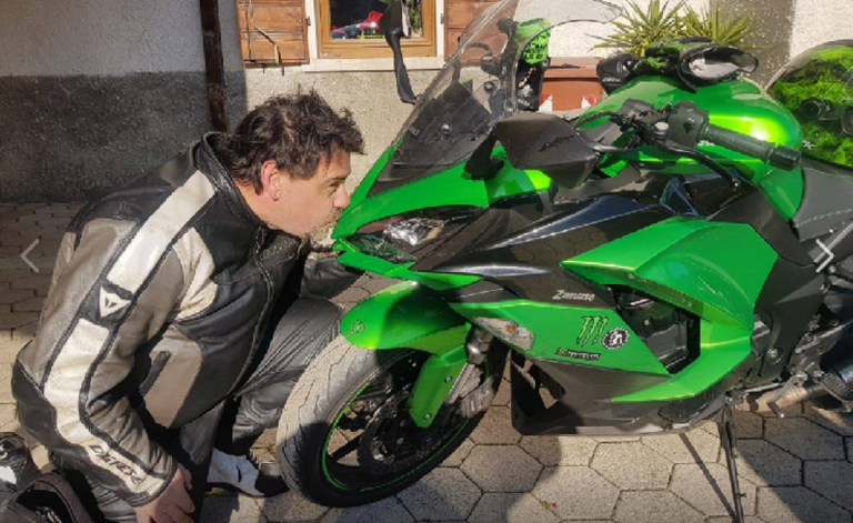 motociclista stabile