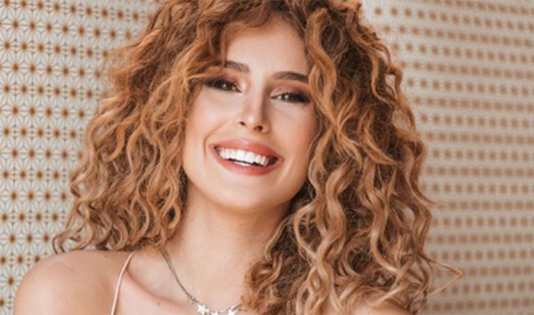 sara affi fella nuda