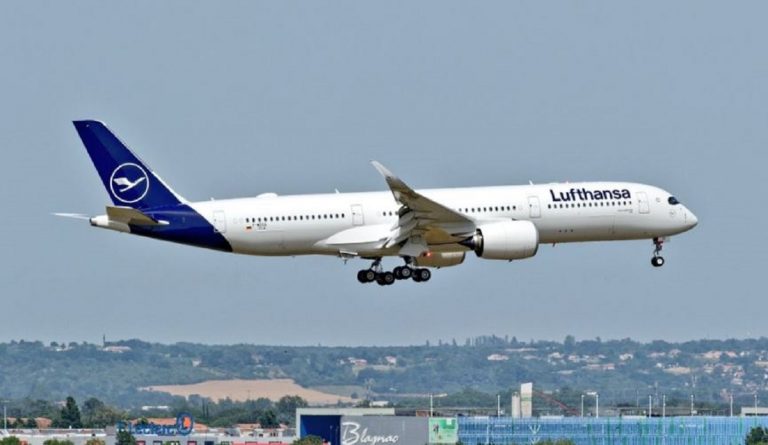 Allarme bomba aereo Lufthansa Serbia
