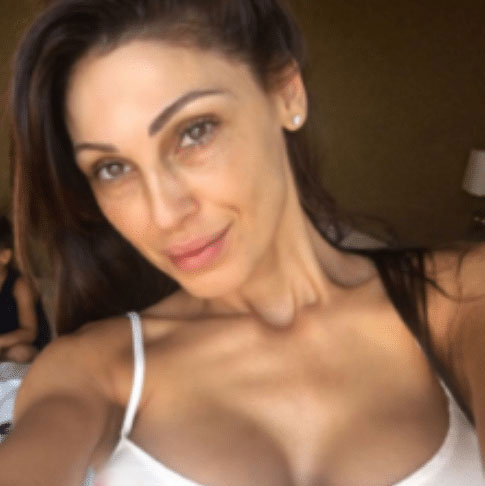 Anna Tatangelo senza trucco