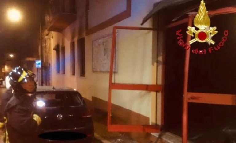 attentato sede pd dorgali