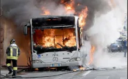 bus in fiamme roma