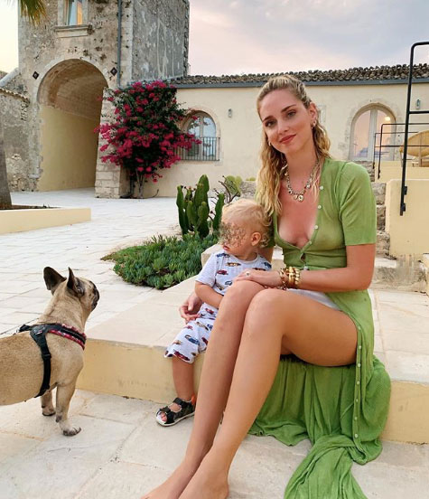 chiara ferragni senza reggiseno