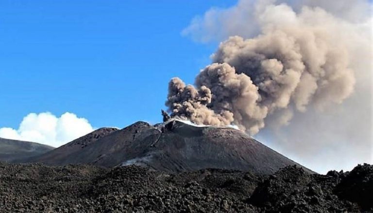 etna in eruzione