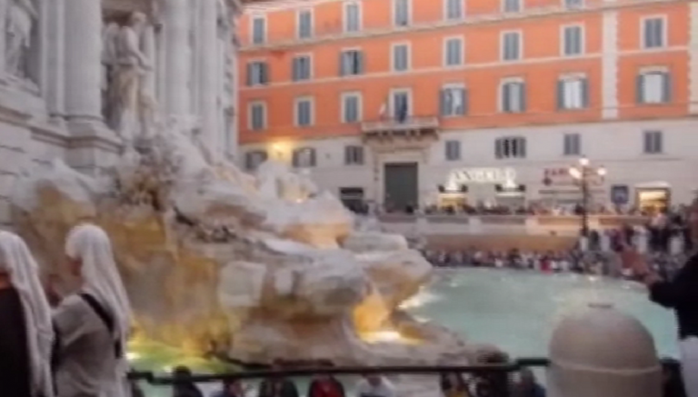 fontana di trevi