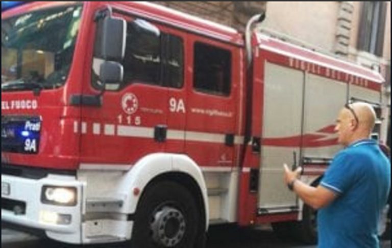 incendio centro storico roma