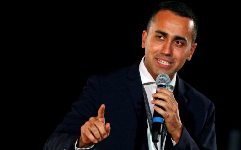 Ex Ilva, Di Maio contro la procura per spegnere altoforno Ex Ilva, Di Maio contro la procura per spegnere altoforno