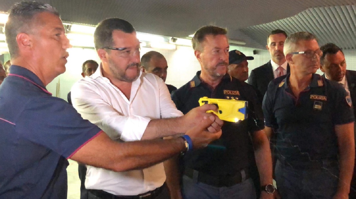 matteo salvini taser