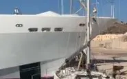 maxi yacht distrugge barca