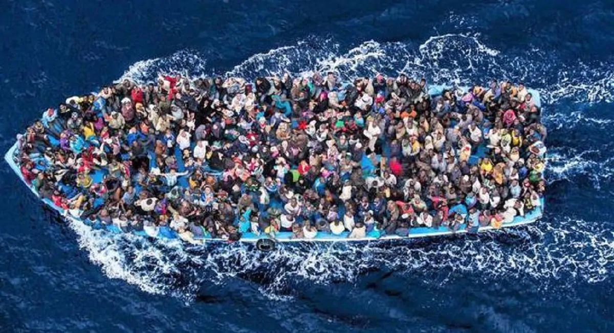 Perchè i migranti non viaggiano in aereo o traghetto